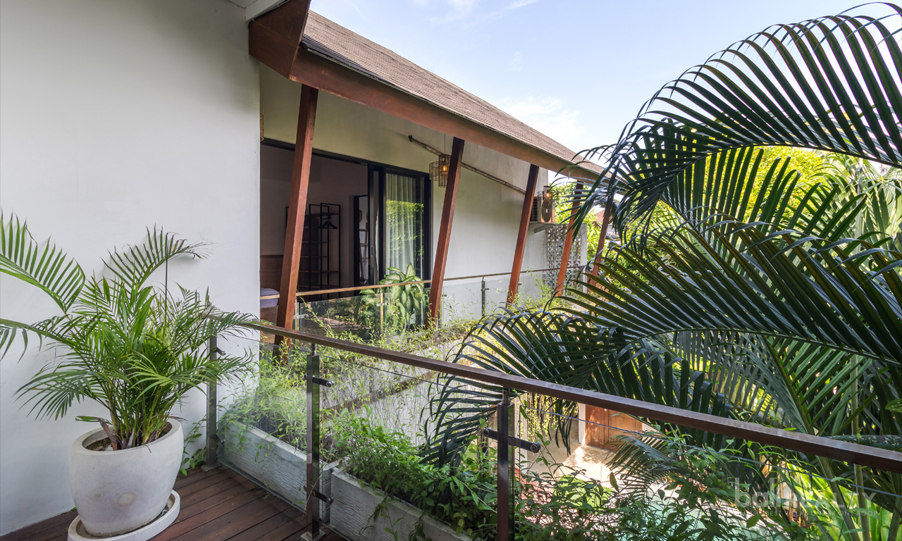 Highly Desirable 80 Year Leasehold Three-Bedroom Villa in Central Seminyak – Just a Short Walk to the Beach 2957 — image 12