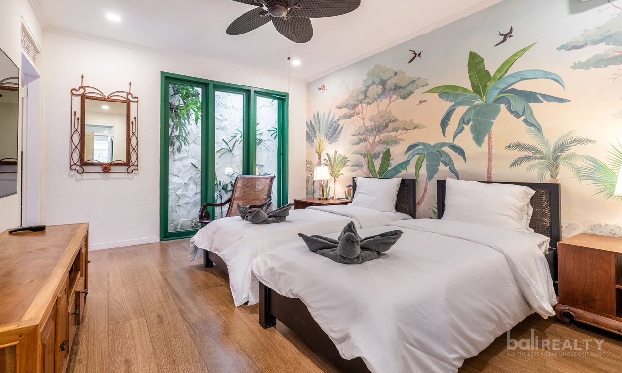 Strategically Located in Seminyak – Unique Three-Bedroom Leasehold Villa 2982 — image 14