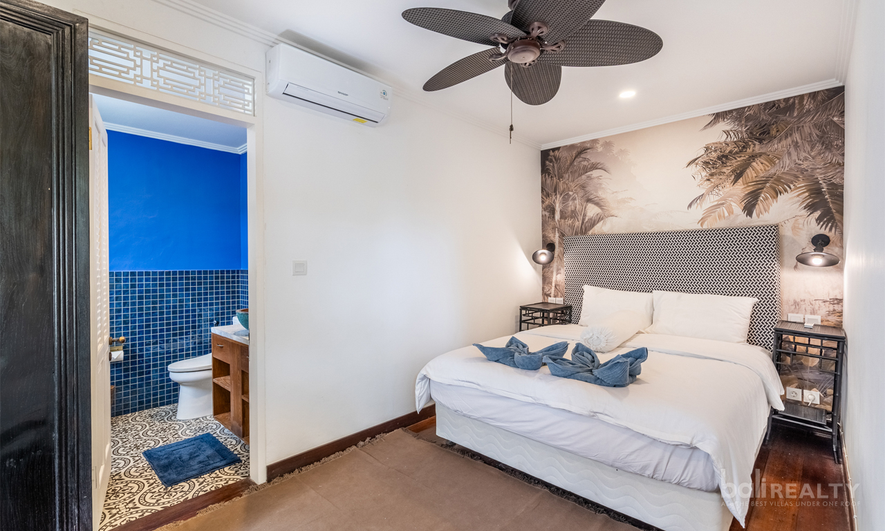 Strategically Located in Seminyak – Unique Three-Bedroom Leasehold Villa 2982 — image 19