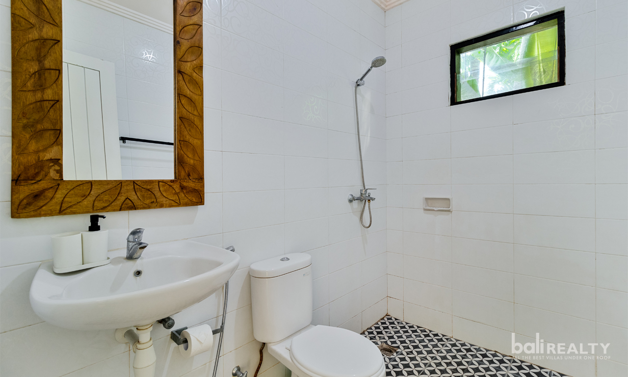 Three-Bedroom Freehold Villa Close to Seminyak – Ideal for Living or Investment 2983 — image 9