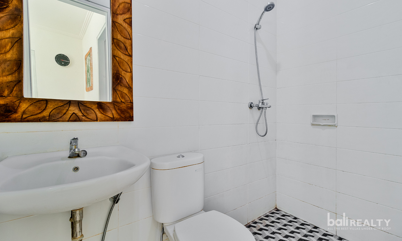 Three-Bedroom Freehold Villa Close to Seminyak – Ideal for Living or Investment 2983 — image 18