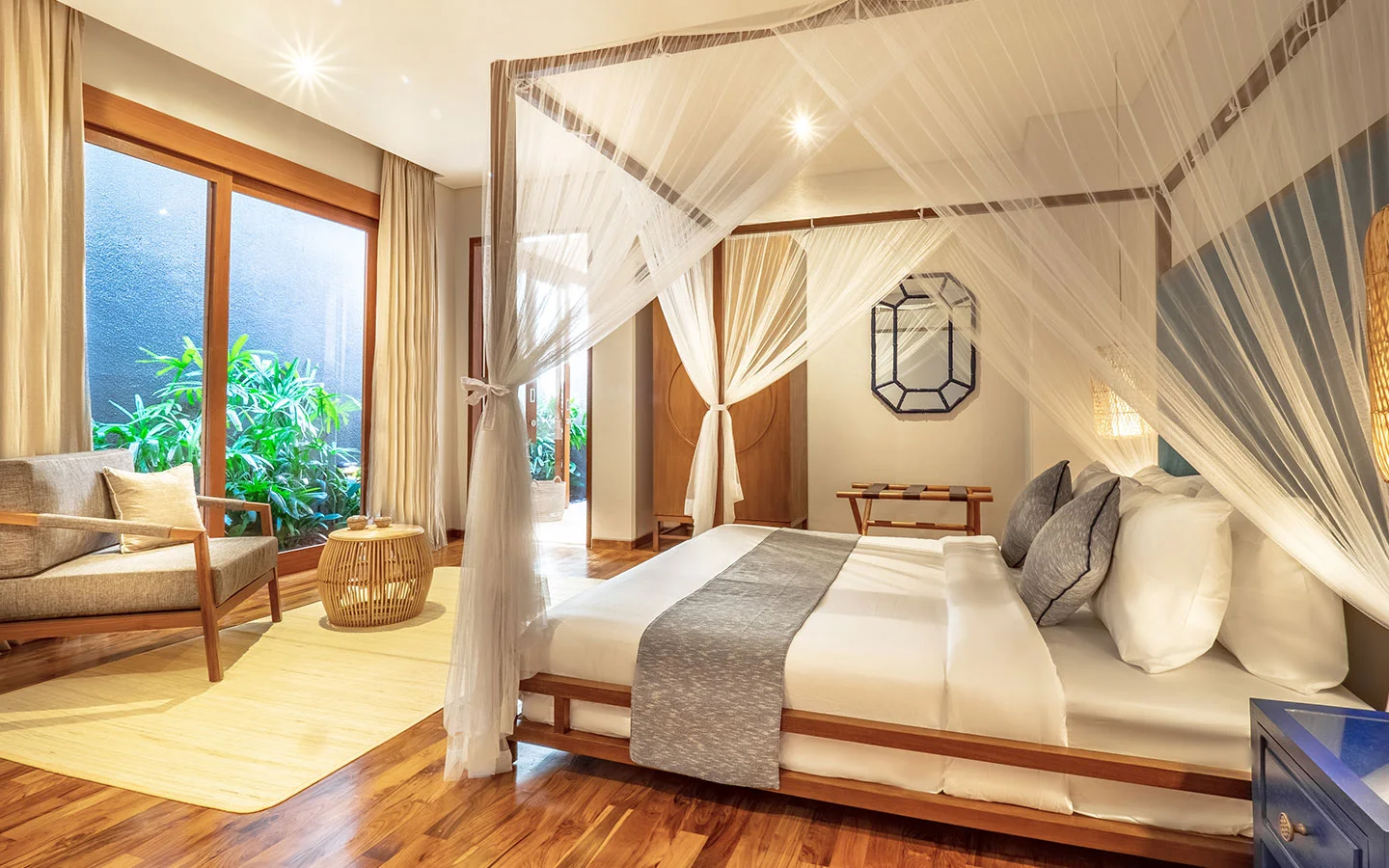 2BR Modern Tropical Villa with Private Pool in Canggu — image 8