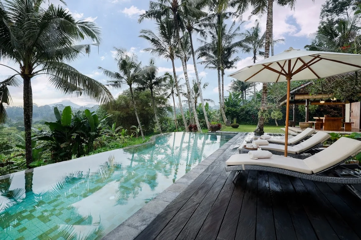 Peaceful 3-Bedroom Villa in Kedewatan Ubud with Infinity Pool — image 5