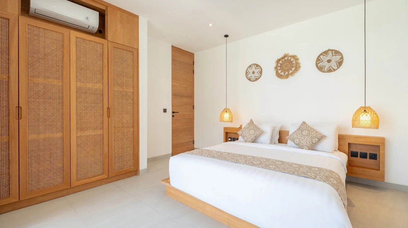 2-Bedroom Private Pool Villa Rental in Canggu – Sleek Private Villa — image 16