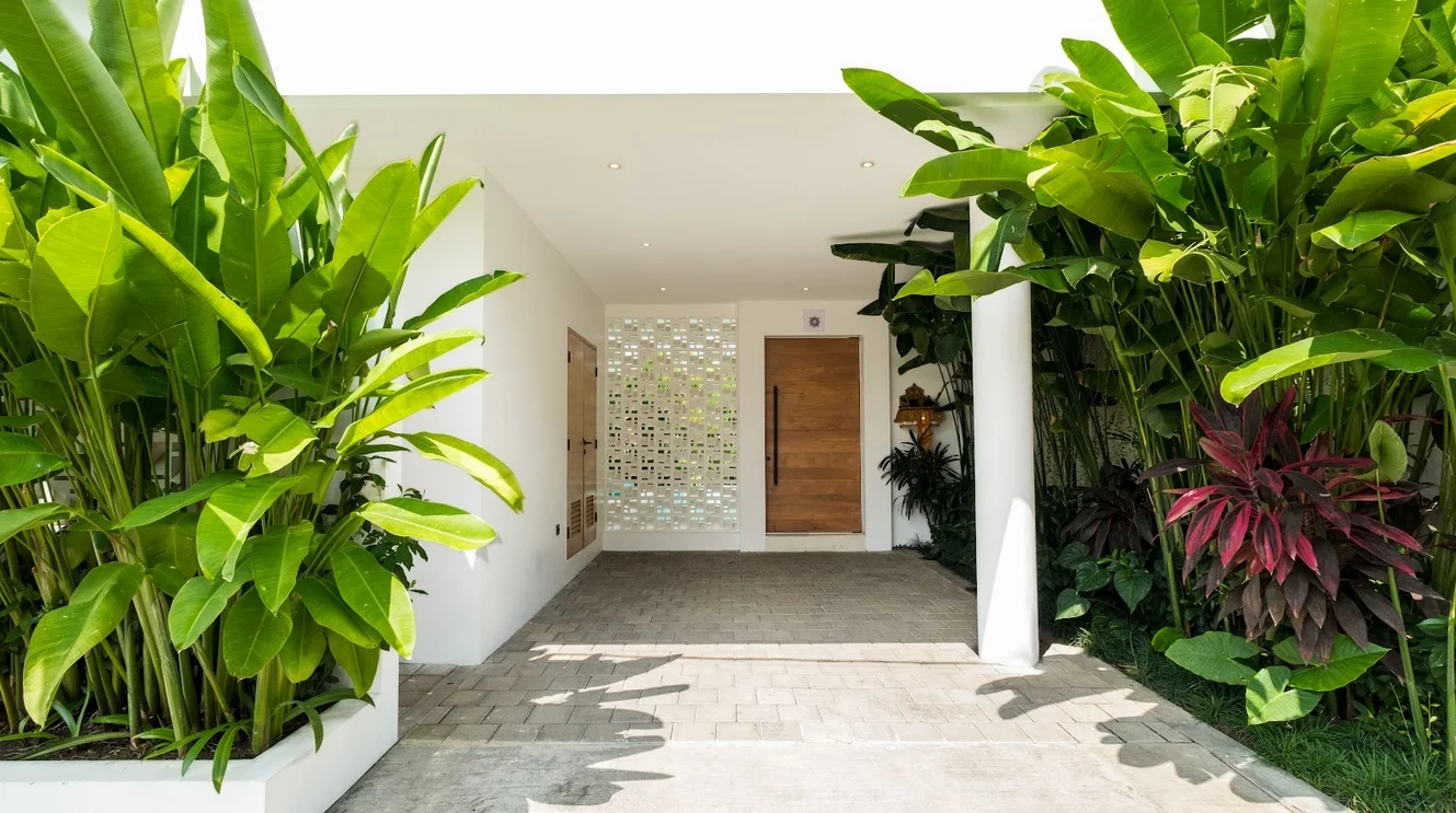 2-Bedroom Private Pool Villa Rental in Canggu – Sleek Private Villa — image 8