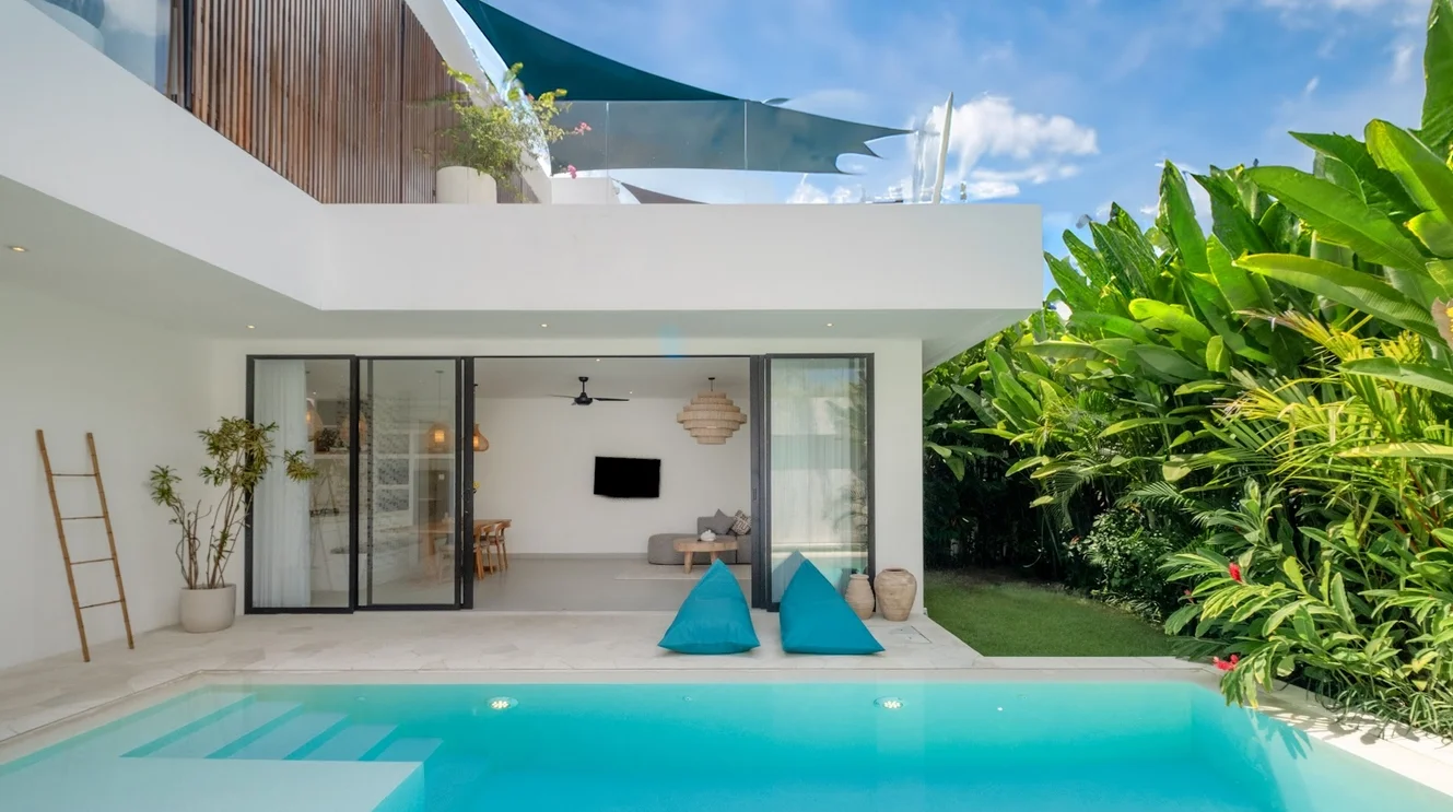 2-Bedroom Private Pool Villa Rental in Canggu – Sleek Private Villa — image 6