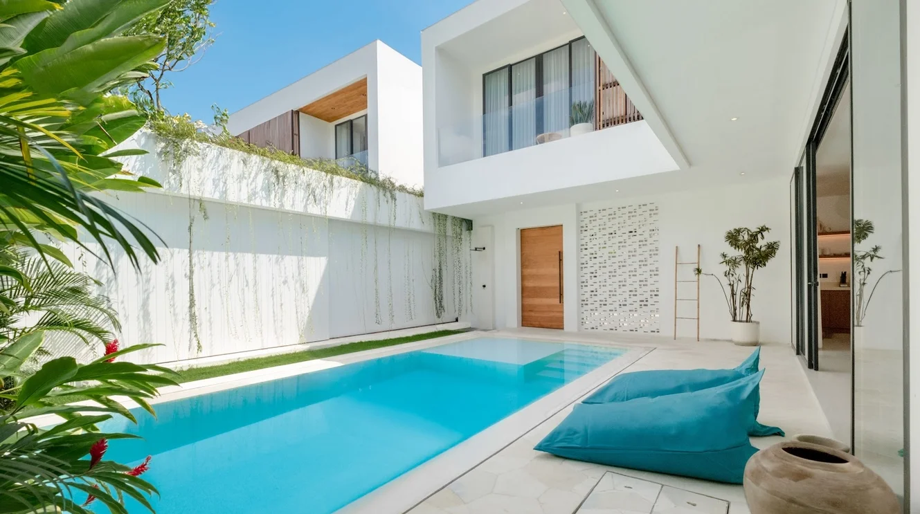 2-Bedroom Private Pool Villa Rental in Canggu – Sleek Private Villa — image 4