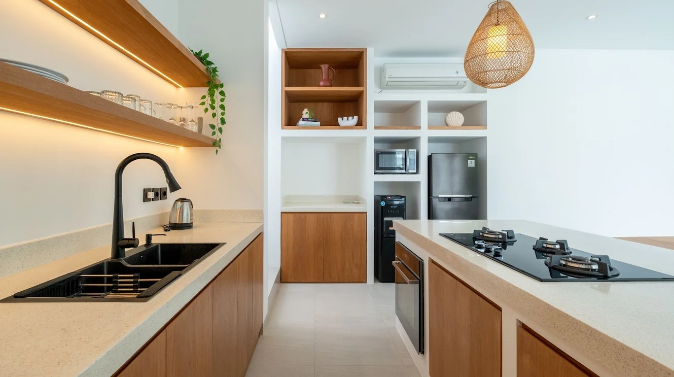2-Bedroom Private Pool Villa Rental in Canggu – Sleek Private Villa — image 11