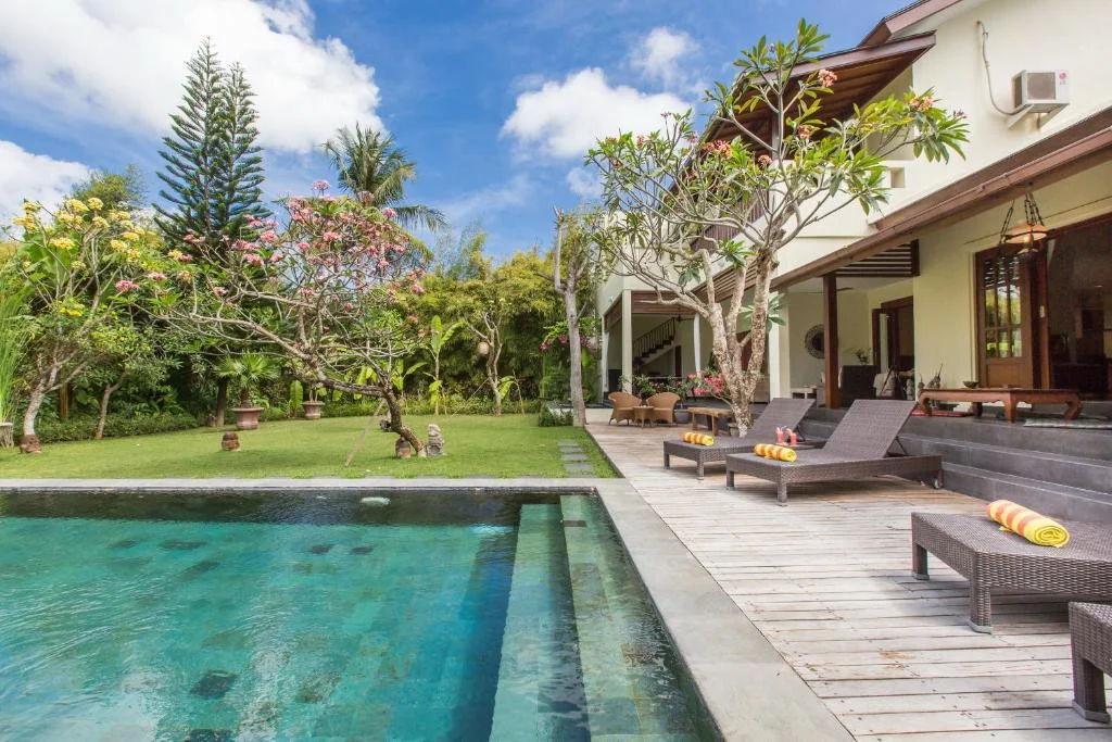 Spacious 3-Bedroom Villa in Kerobokan – Private Pool, Tropical Garden – BVI7140 — image 6