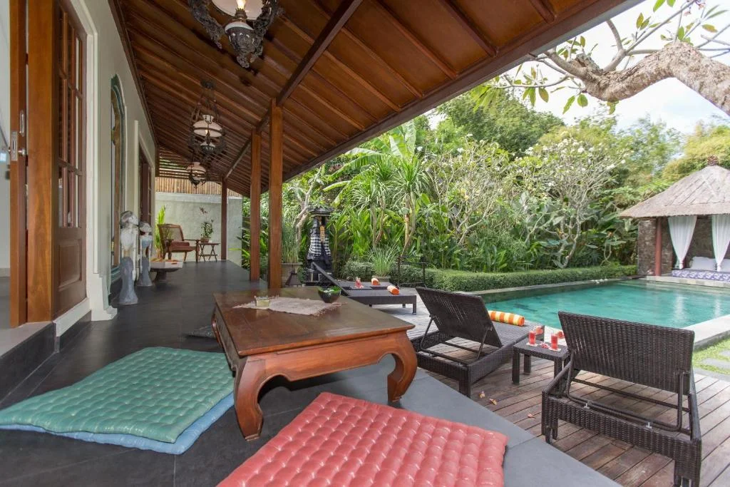 Spacious 3-Bedroom Villa in Kerobokan – Private Pool, Tropical Garden – BVI7140 — image 18