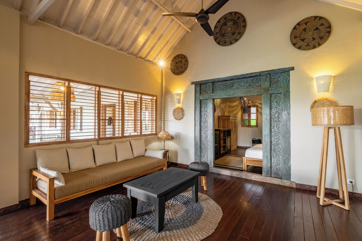 Spacious 4-Bedroom Villa with Rice Field Views in Babakan — image 8