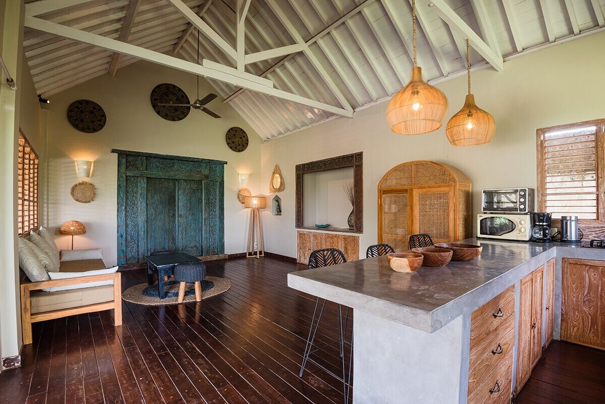 Spacious 4-Bedroom Villa with Rice Field Views in Babakan — image 17