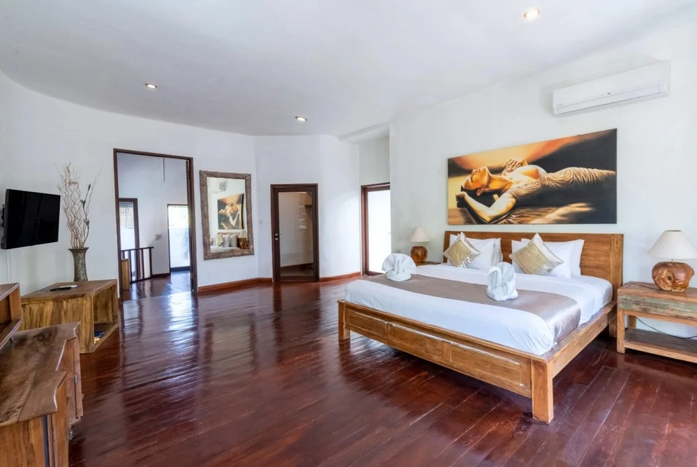 Spacious 5-Bedroom Family Villa in Seminyak – Sleeps 12, Private Pool, Walk to Petitenget Beach – BVI2481 — image 10