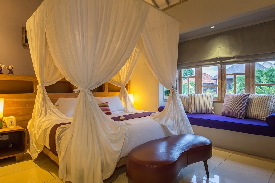 4-Bedroom Private Pool Villa Rental in Seminyak – Stylish Retreat — image 17