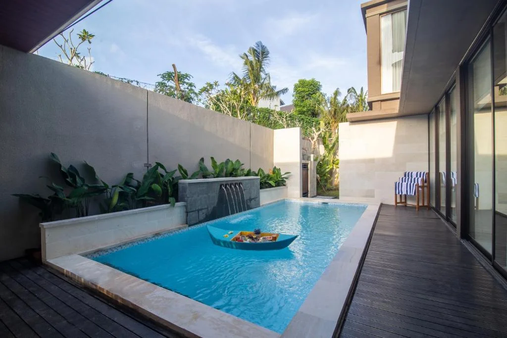 4-Bedroom Private Pool Villa Rental in Tanah Lot – Stylish Villa — image 3