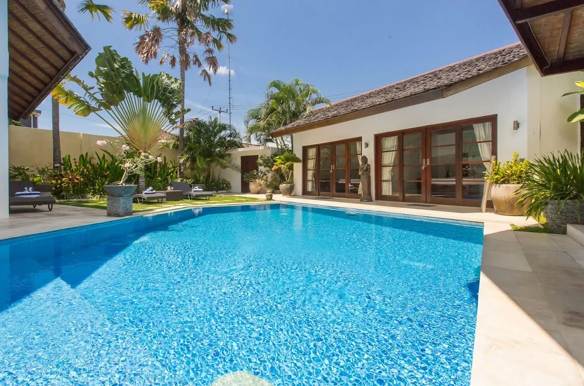 Stylish 3BR Private Villa w/ Pool, Garden & Top Location | Legian–Seminyak Border – BVI7903 — image 17
