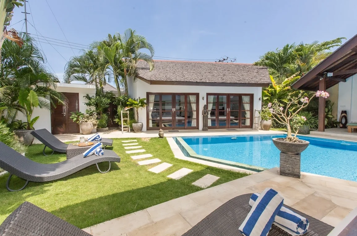 Stylish 3BR Private Villa w/ Pool, Garden & Top Location | Legian–Seminyak Border – BVI7903 — image 12