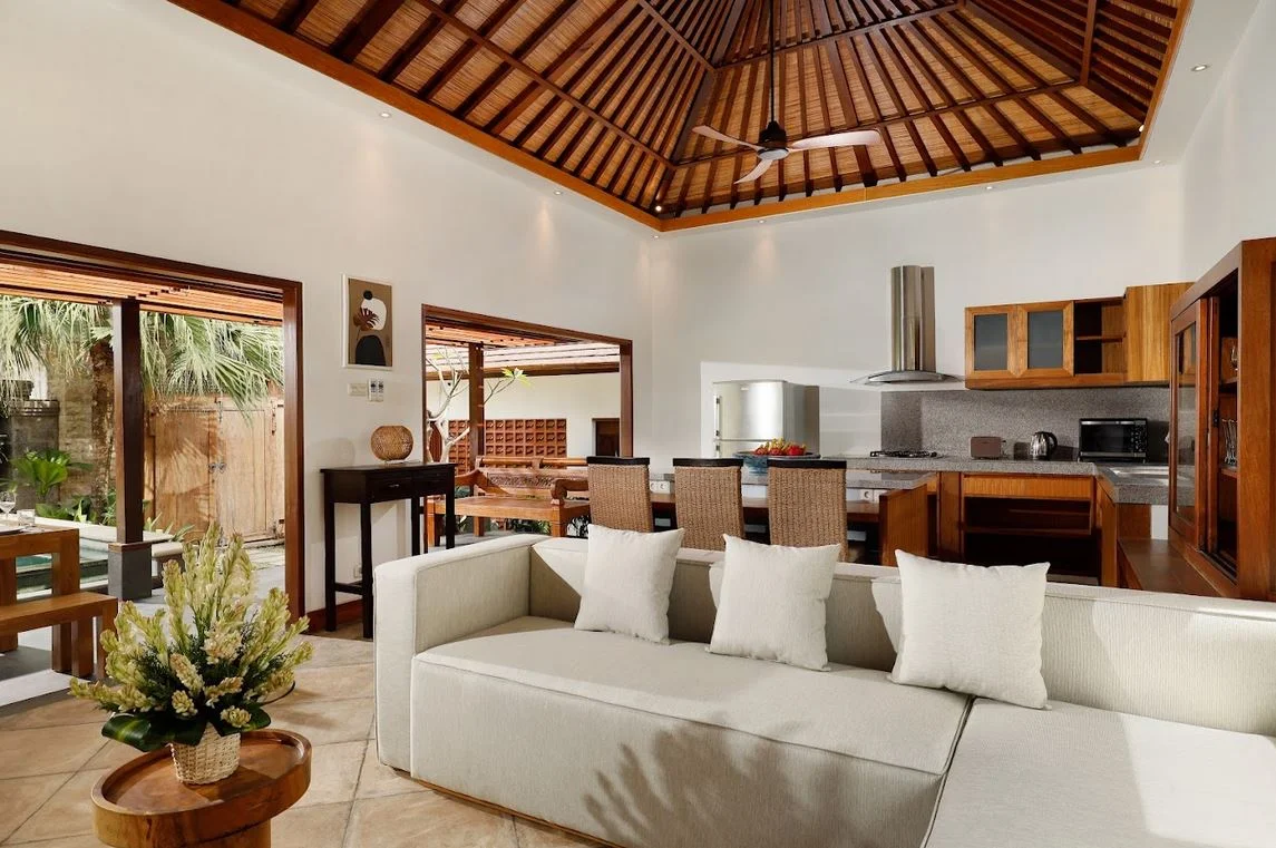 Stylish 3-Bedroom Villa in Pererenan Canggu – Comfortable & Peaceful Modern Tropical Villa — image 6