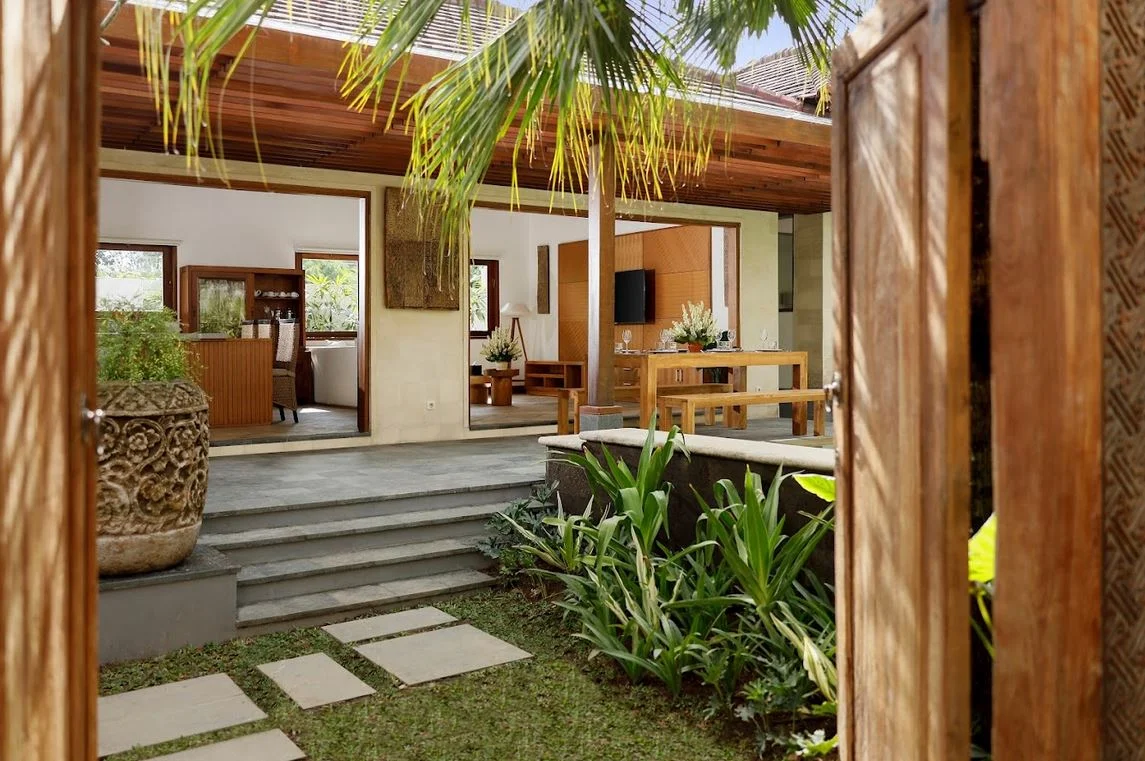 Stylish 3-Bedroom Villa in Pererenan Canggu – Comfortable & Peaceful Modern Tropical Villa — image 3