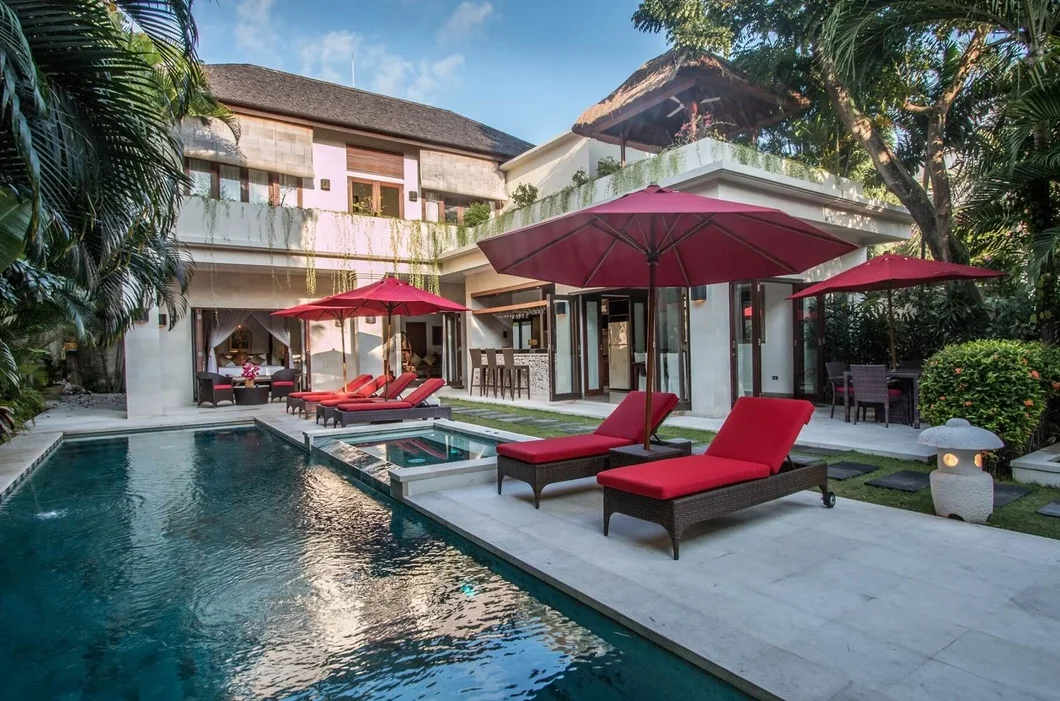 Stylish 3BR Villa with Private Pool & Sauna | Central Seminyak – BVI2093