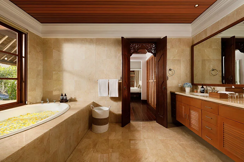 Stylish 3-Bedroom Villa with Private Pool, Walking Distance to Jimbaran Beach — image 13