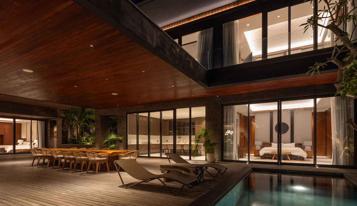 Luxury 7-Bedroom Villa in Uluwatu – 3 Swimming Pools, Cinema & Ocean View — image 9