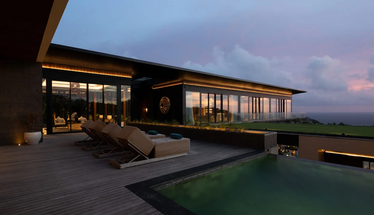 Luxury 7-Bedroom Villa in Uluwatu – 3 Swimming Pools, Cinema & Ocean View — image 6