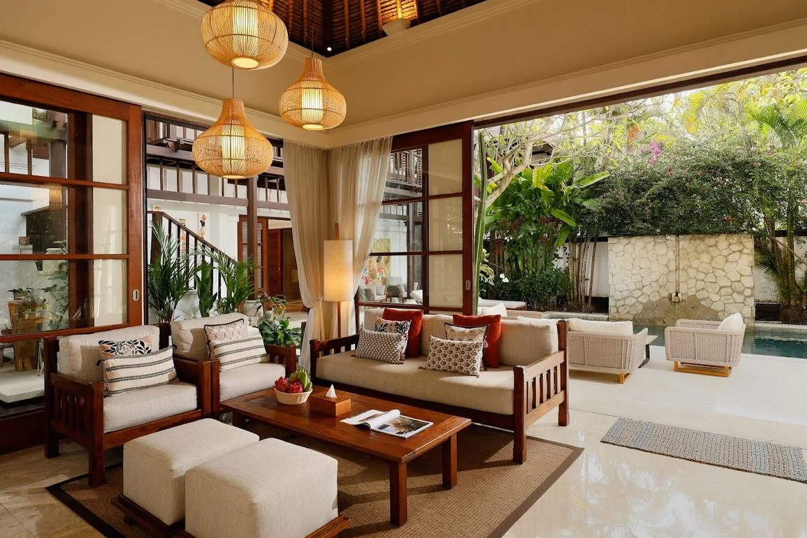 Tropical 3-Bedroom Villa with Private Pool Near Jimbaran Beach — image 10