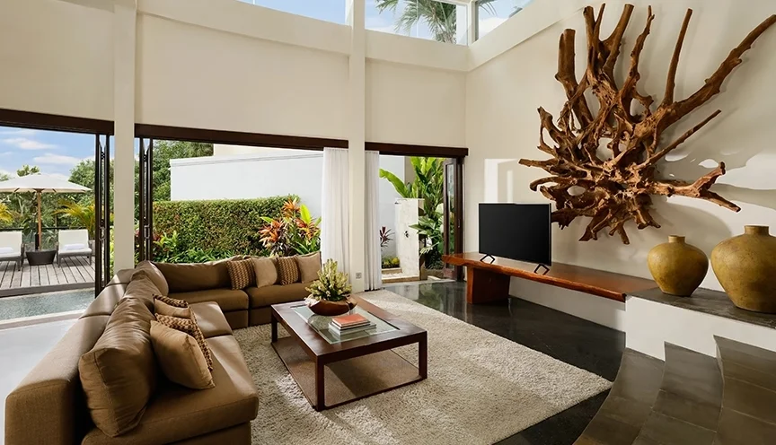 Tropical 4-Bedroom Villa with Swimming Pool in Canggu — image 6