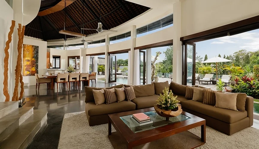 Tropical 4-Bedroom Villa with Swimming Pool in Canggu — image 3