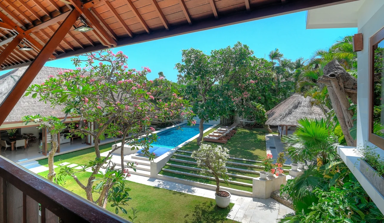 Luxury Tropical 5-Bedroom Villa in Seminyak – Private Pool, Spacious Garden & Strategic Location — image 8