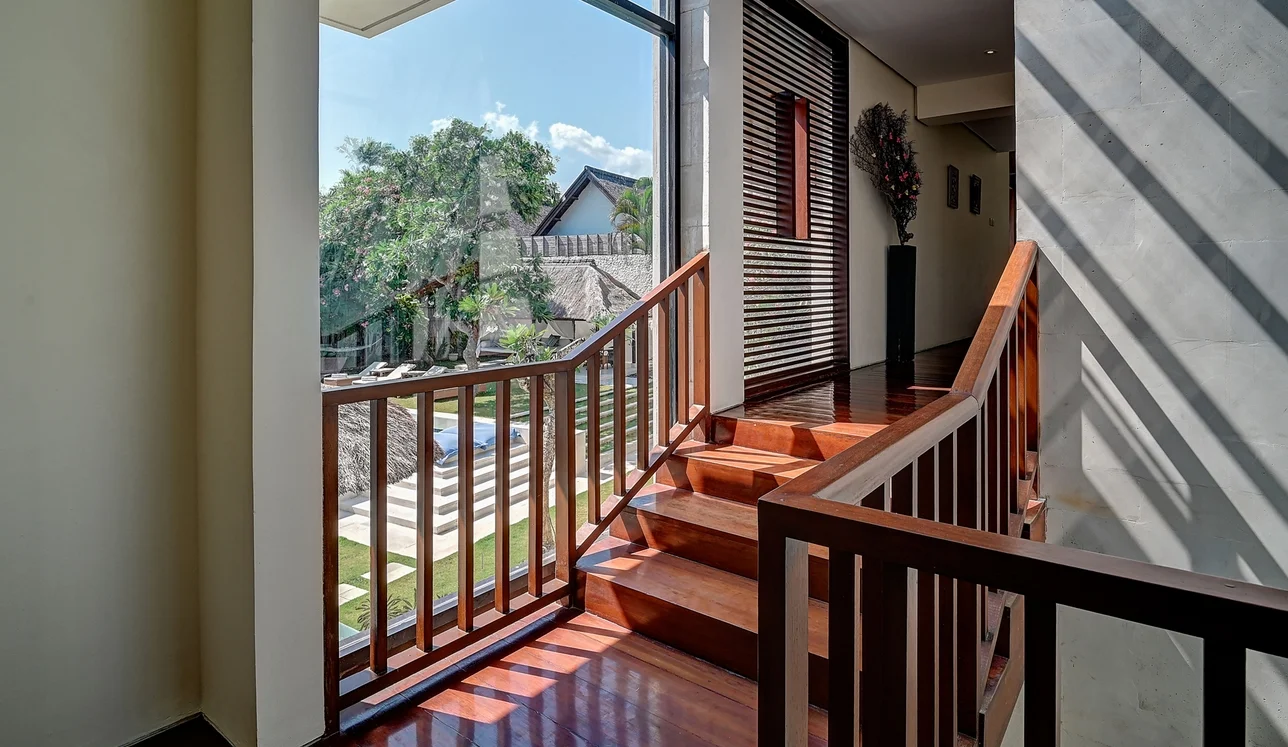 Luxury Tropical 5-Bedroom Villa in Seminyak – Private Pool, Spacious Garden & Strategic Location — image 7