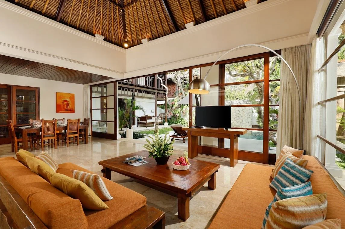 Tropical Hideaway 3-Bedroom Villa in Jimbaran – Family Villa Near the Beach — image 7