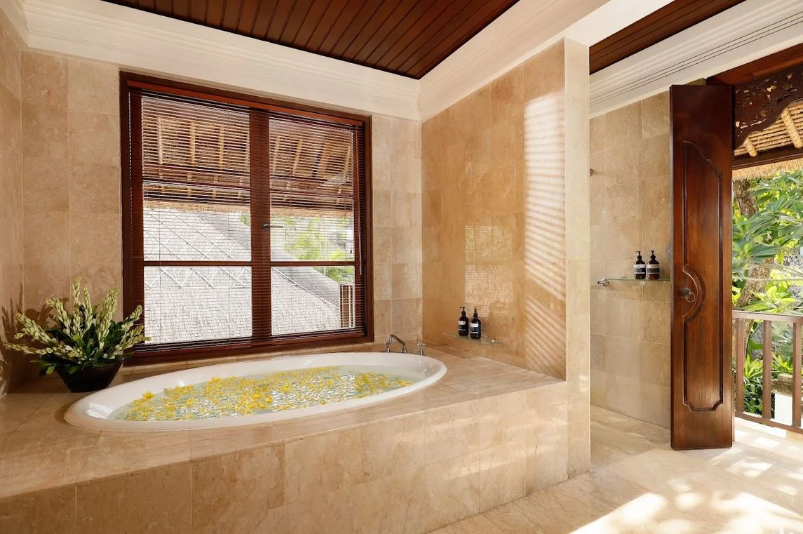 Tropical Hideaway 3-Bedroom Villa in Jimbaran – Family Villa Near the Beach — image 12