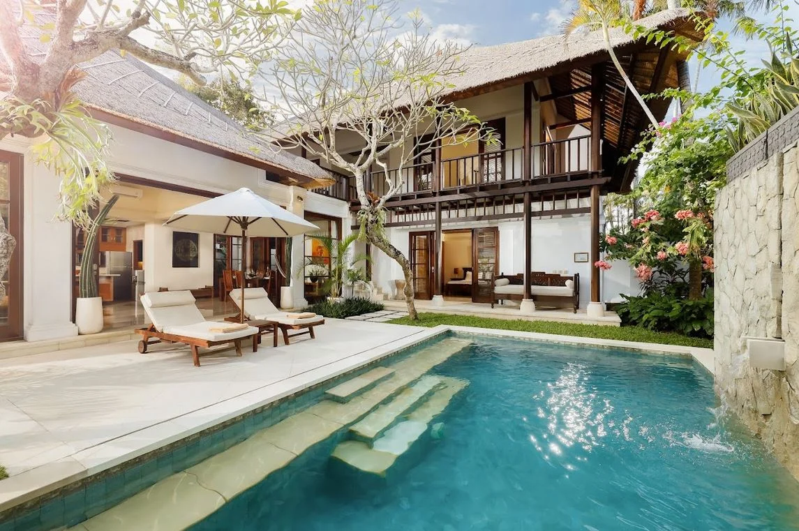 Tropical Hideaway 3-Bedroom Villa in Jimbaran – Family Villa Near the Beach – BVI65988