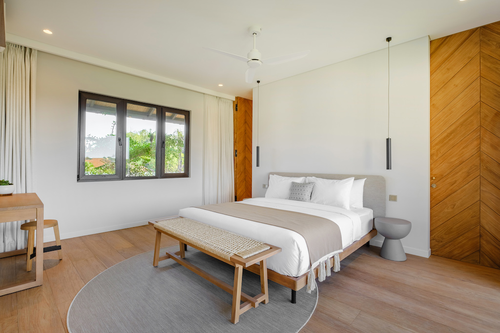 Generous 3-Bedroom Residence with Pool and Garage in Babakan, Canggu — image 12