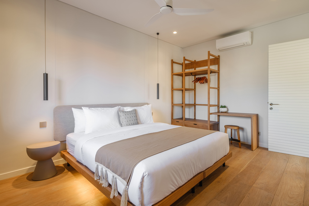 Generous 3-Bedroom Residence with Pool and Garage in Babakan, Canggu — image 15
