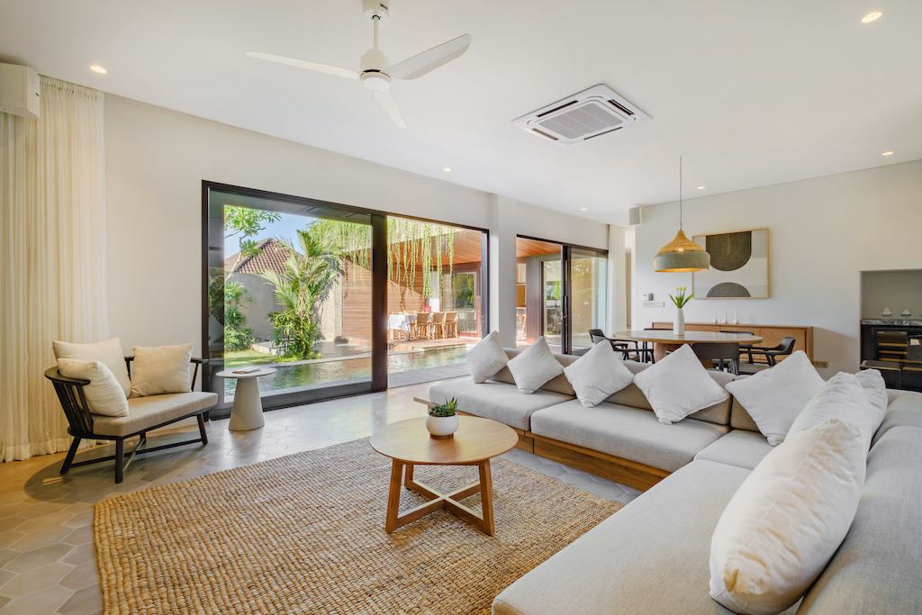 Generous 3-Bedroom Residence with Pool and Garage in Babakan, Canggu — image 2