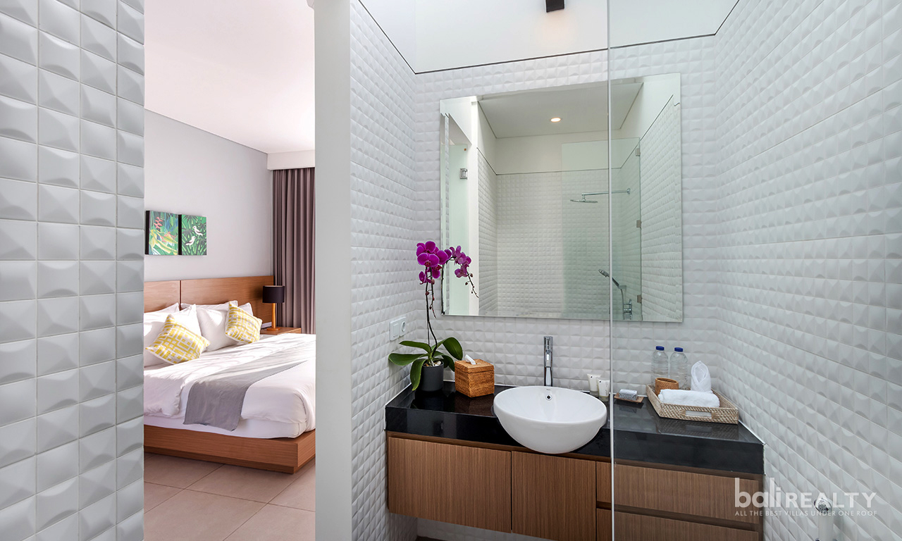 Contemporary 2-Bedroom Villa Offered on a Secure Long-Term Leasehold 2965 — image 13