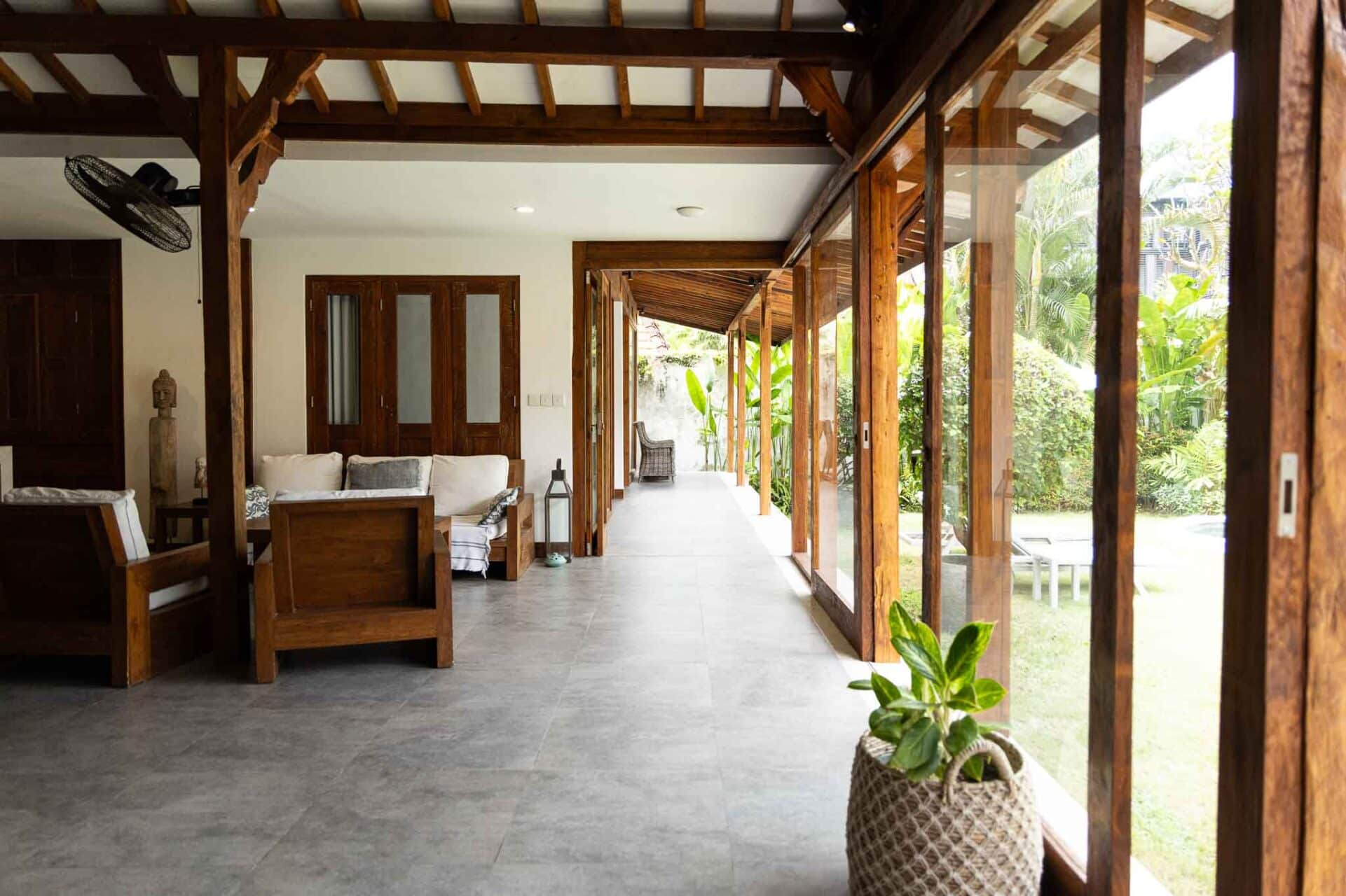 A great 4 bedroom villa in Berawa Canggu — image 6