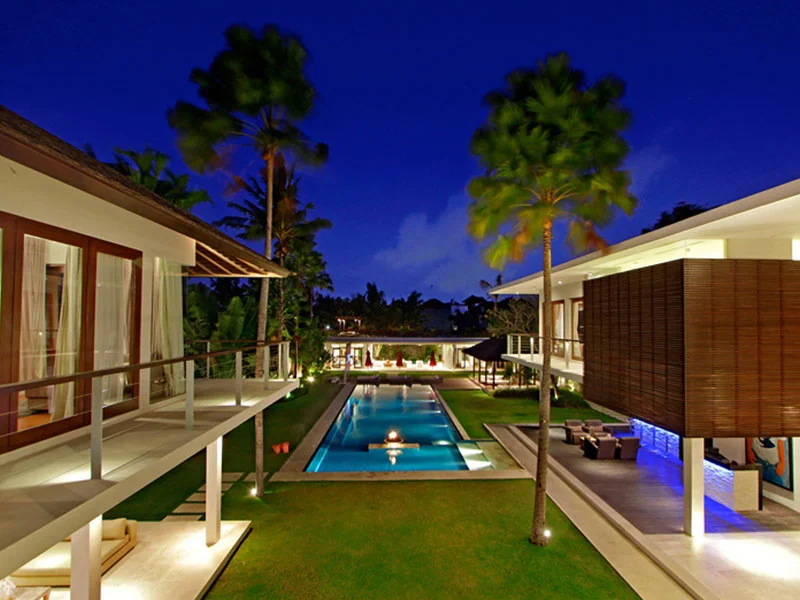 Party-Ready 5BR Villa w/ Pool, DJ Booth & Rooftop Lounge in Berawa – BVI2133 — image 8