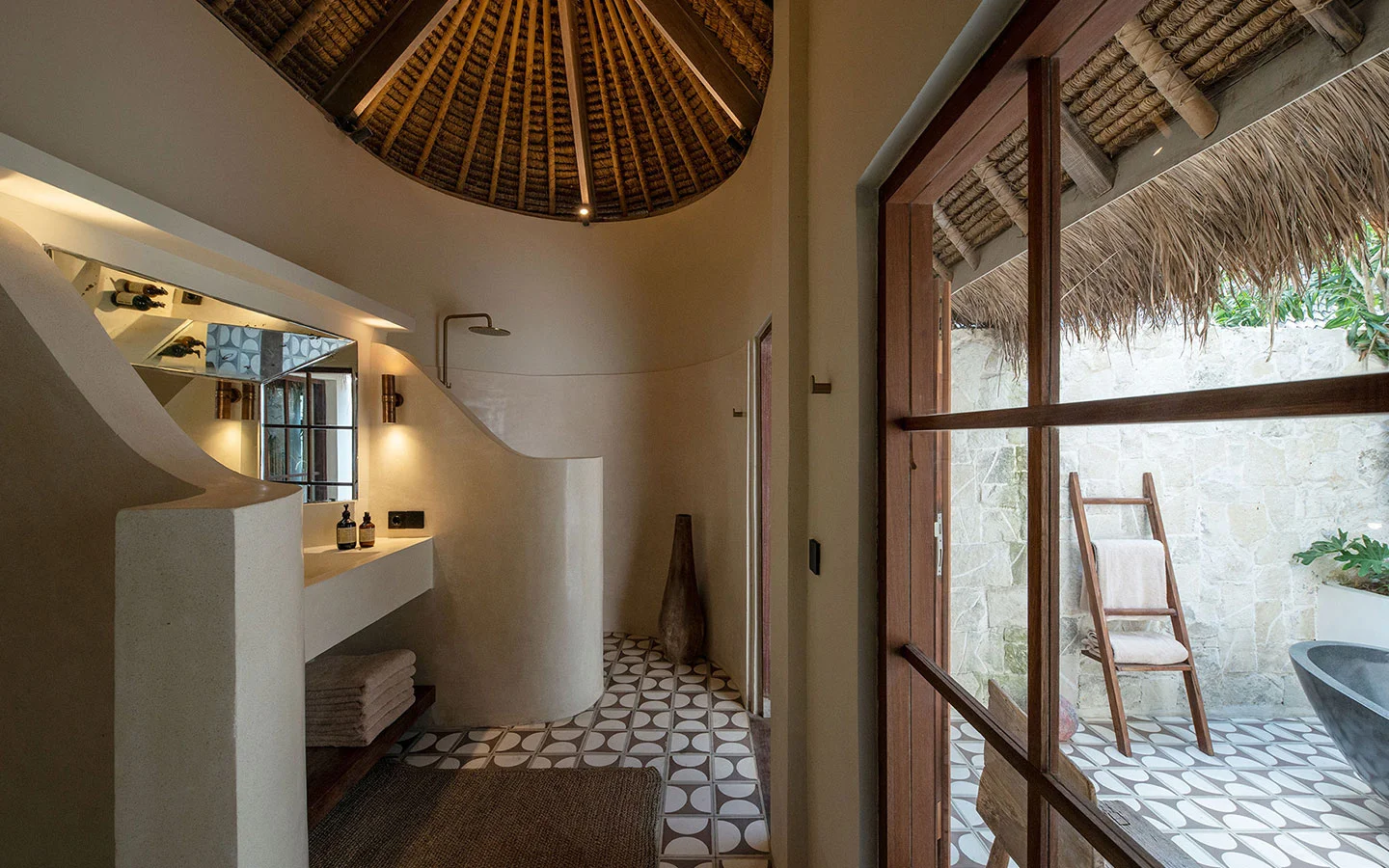 4BR Bohemian Modern Luxury Villa near Pererenan Beach in Canggu — image 19