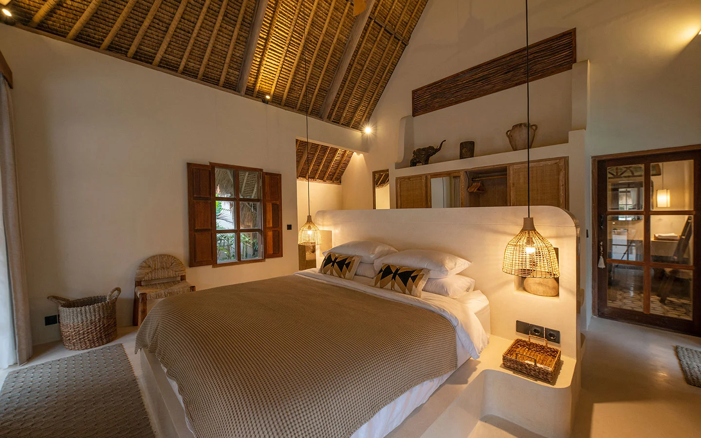 4BR Bohemian Modern Luxury Villa near Pererenan Beach in Canggu — image 9