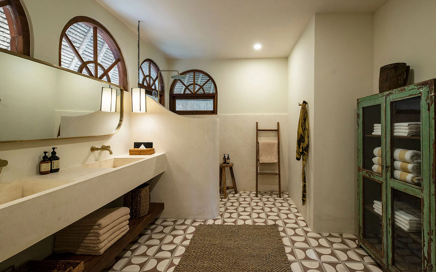 4BR Bohemian Modern Luxury Villa near Pererenan Beach in Canggu — image 17