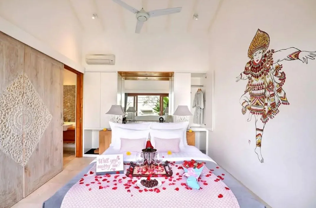 1BR Honeymoon Villa with Ocean View and Private Pool in Jimbaran — image 4