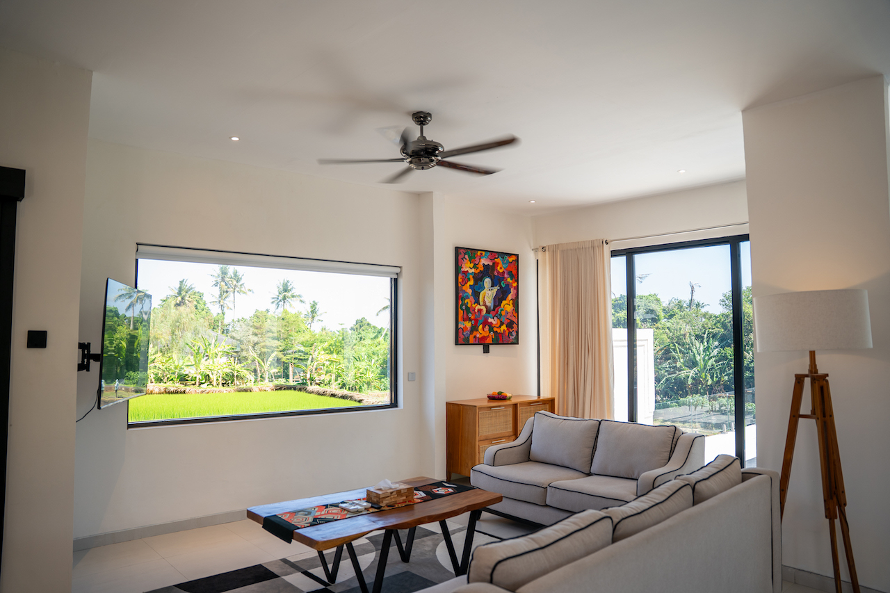 Elegant 3-Bedroom Home Overlooking Rice Fields in Tumbak Bayuh — image 6