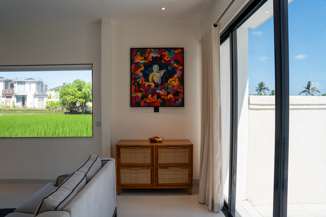 Elegant 3-Bedroom Home Overlooking Rice Fields in Tumbak Bayuh — image 9