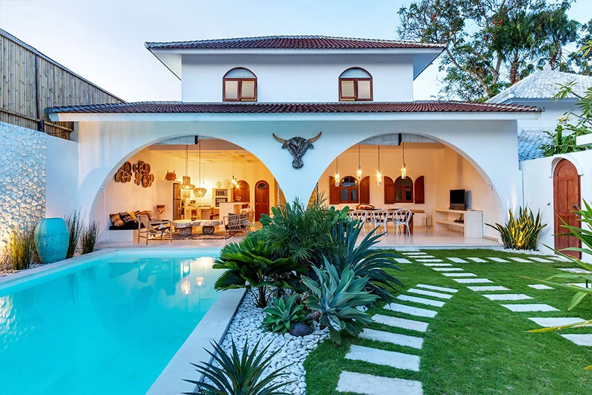 Chic 3-Bedroom Tropical Villa in Central Seminyak – Pool, Garden & BBQ – BVI45618