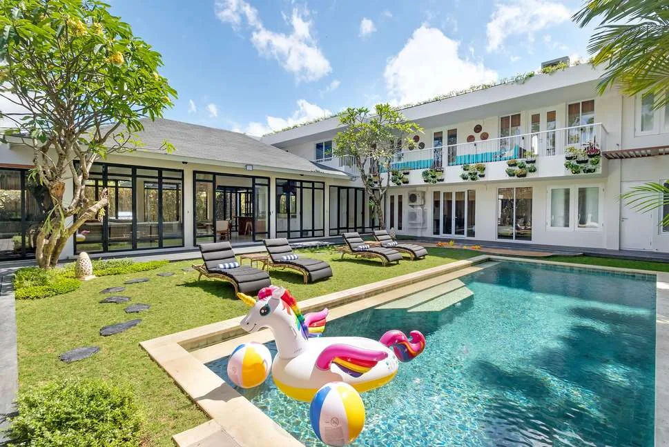 Stunning 7-Bedroom Luxury Villa in the Heart of Seminyak – Perfect for Families & Groups – BVI46402 — image 6