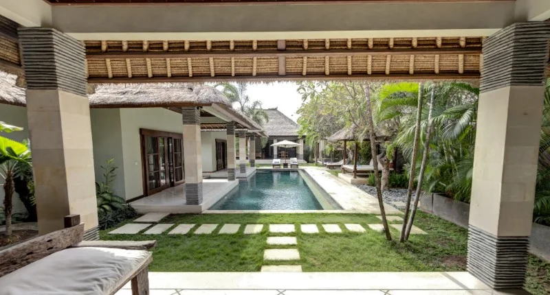 3BR Balinese Oasis Villa – Walk to Beach & Eat Street, Seminyak – BVI8375